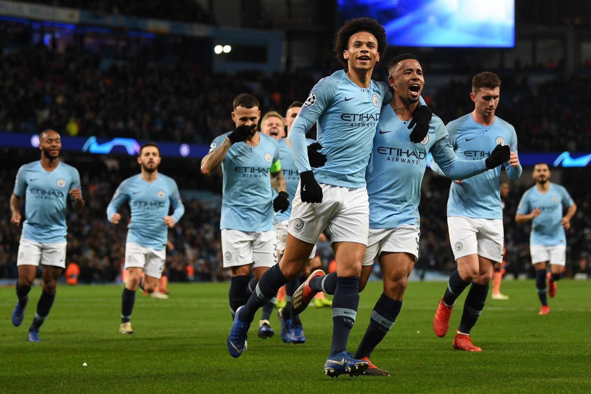 历史地位的 历史地位的